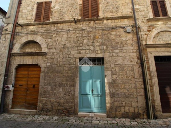 appartamento in vendita ad Ascoli Piceno in zona Centro Storico