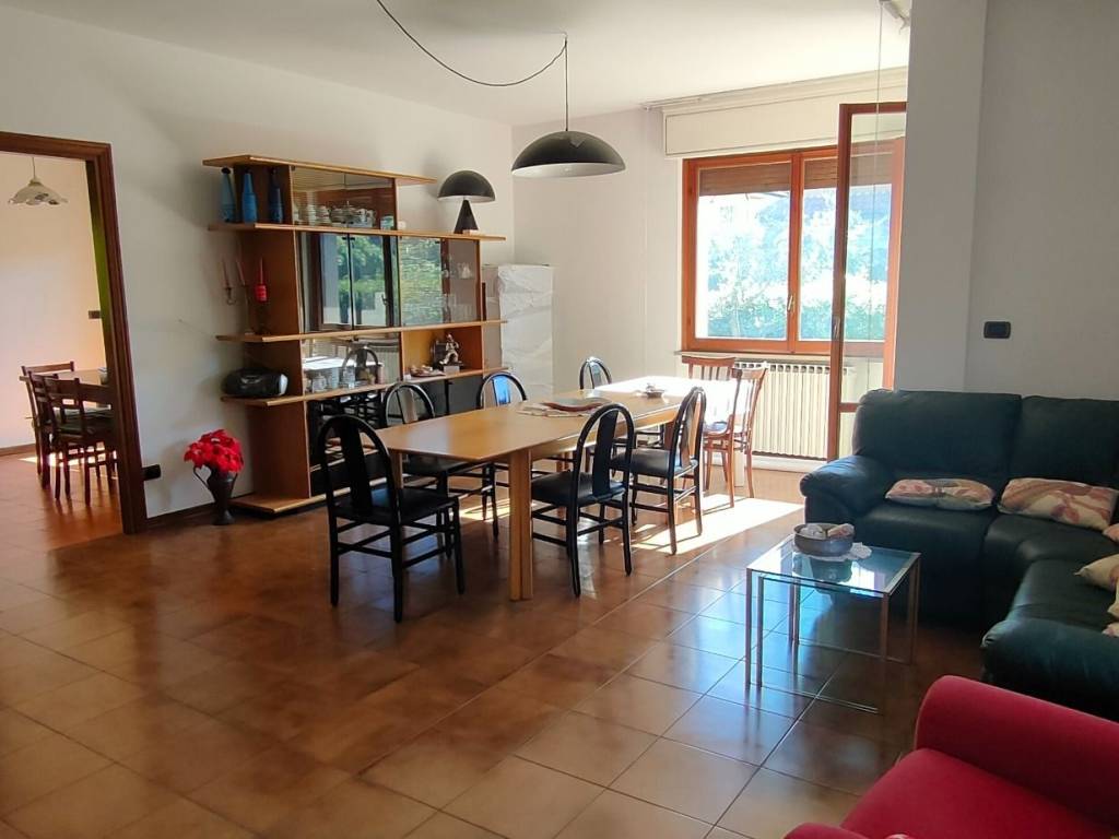 casa indipendente in vendita ad Ascoli Piceno in zona Monticelli