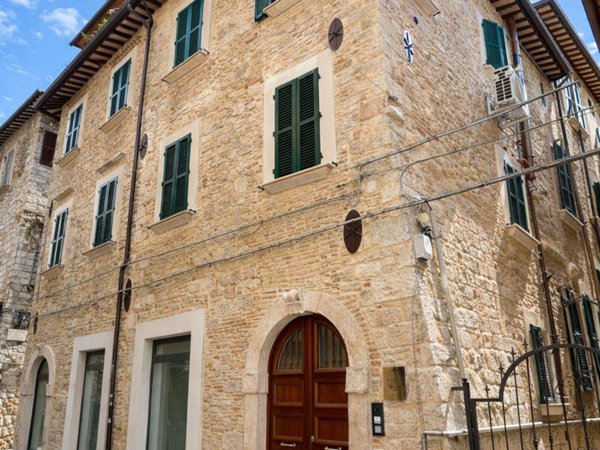 appartamento in vendita ad Ascoli Piceno in zona Centro Storico