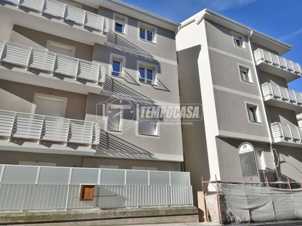 appartamento in vendita ad Ascoli Piceno in zona Borgo Solestà