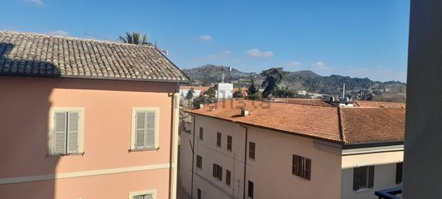 appartamento in vendita ad Ascoli Piceno
