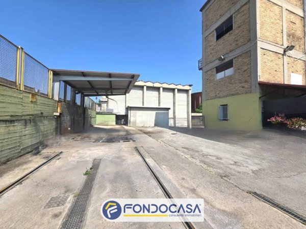 negozio in vendita ad Ascoli Piceno in zona Lu Battente