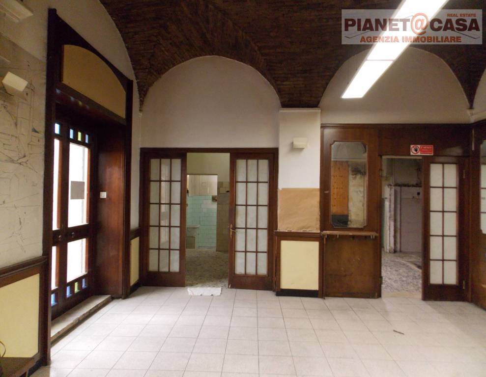 negozio in vendita ad Ascoli Piceno in zona Centro Storico