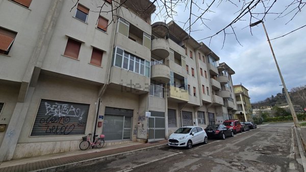appartamento in vendita ad Ascoli Piceno in zona Borgo Solestà