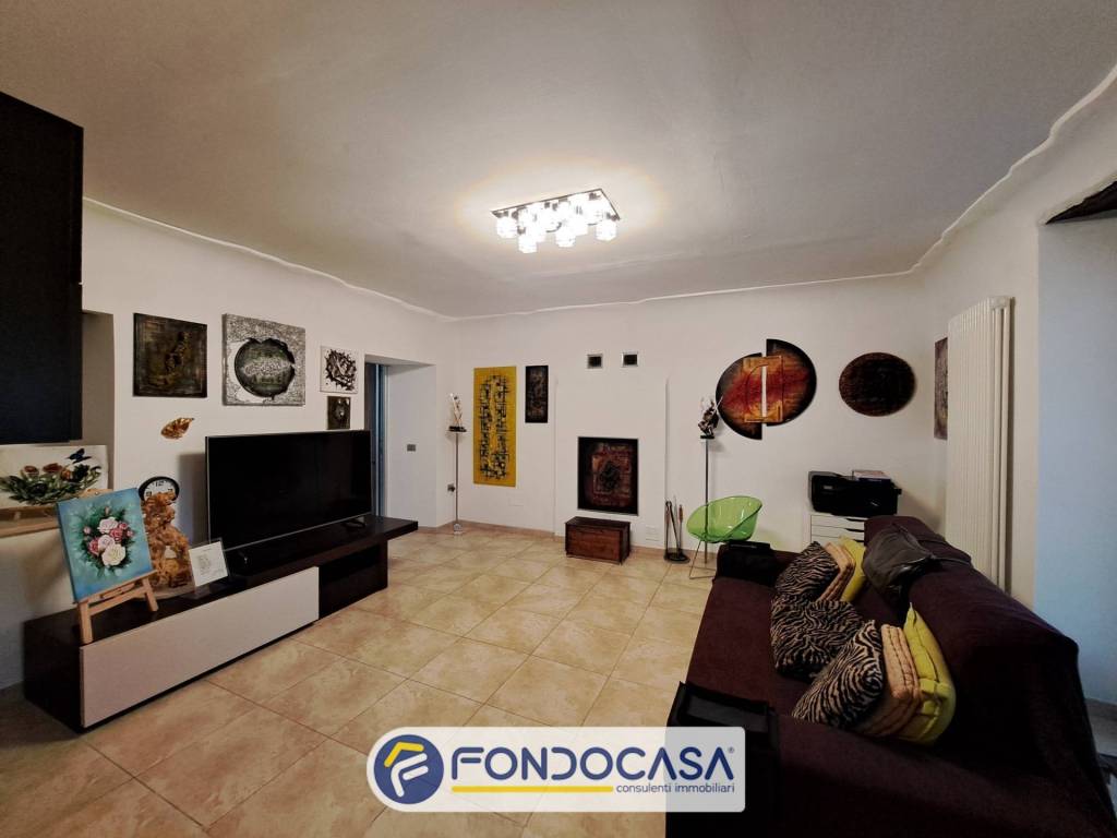 casa indipendente in vendita ad Ascoli Piceno in zona Monticelli