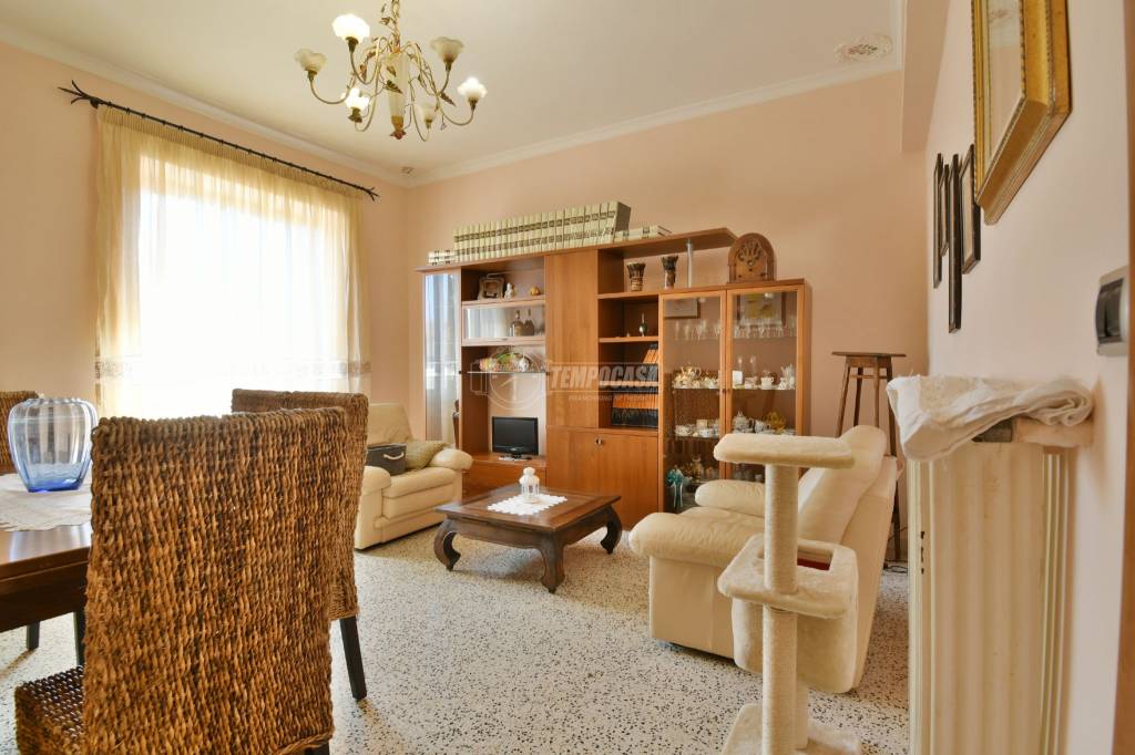 appartamento in vendita ad Ascoli Piceno in zona Borgo Solestà