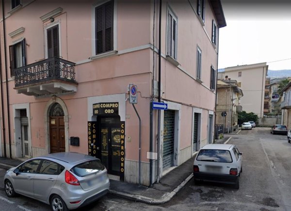 locale commerciale in vendita ad Ascoli Piceno in zona Porta Maggiore