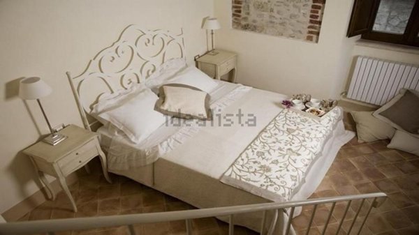 casa indipendente in vendita ad Ascoli Piceno in zona Centro Storico