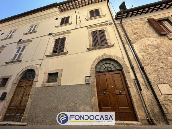 casa semindipendente in vendita ad Ascoli Piceno in zona Centro Storico