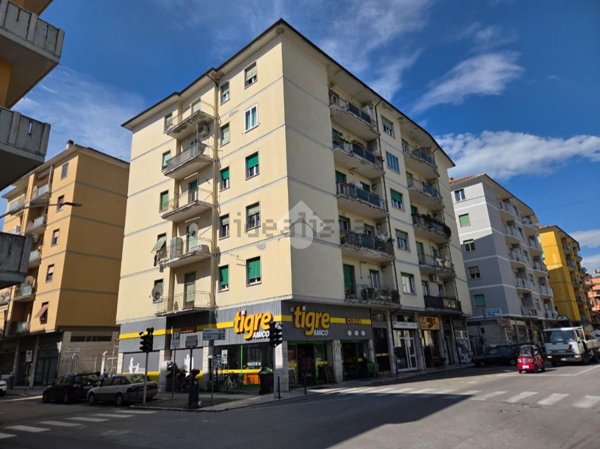 appartamento in vendita ad Ascoli Piceno in zona Campo Parignano