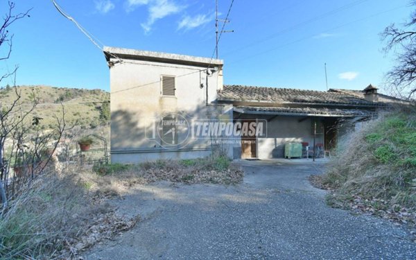 appartamento in vendita ad Ascoli Piceno in zona Valle Venere