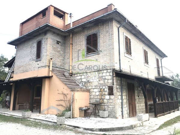 casale in vendita ad Ascoli Piceno in zona Colonnata