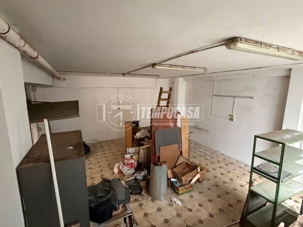 locale di sgombero in vendita ad Ascoli Piceno in zona Porta Maggiore