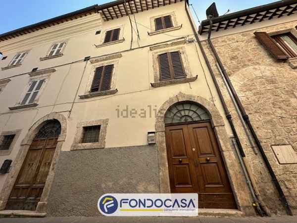 casa semindipendente in vendita ad Ascoli Piceno in zona Centro Storico