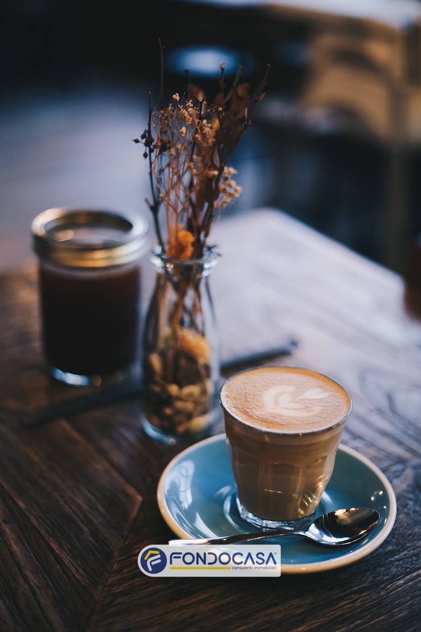 negozio in vendita ad Ascoli Piceno in zona Campo Parignano