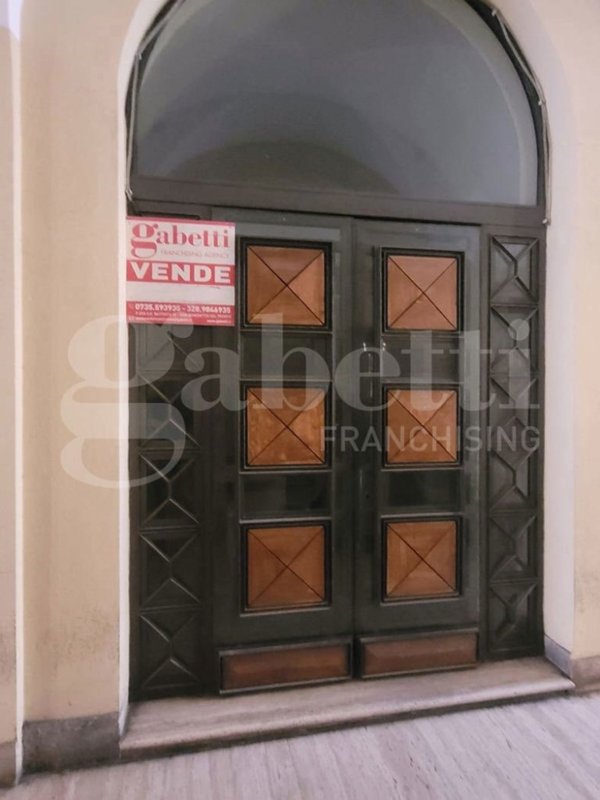 intera palazzina in vendita ad Ascoli Piceno in zona Centro Storico