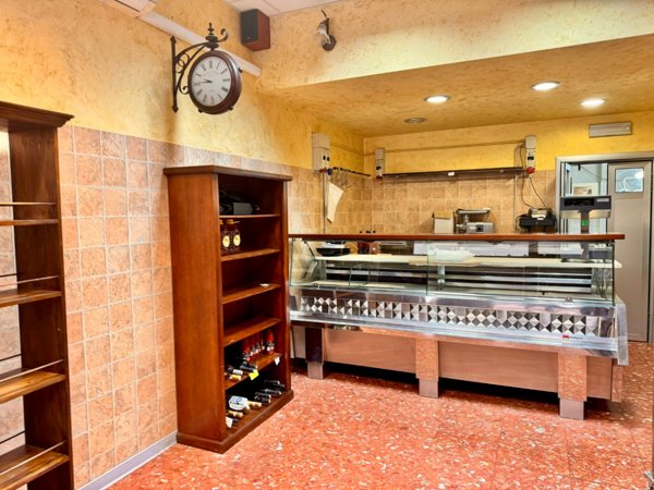 locale commerciale in vendita ad Ascoli Piceno