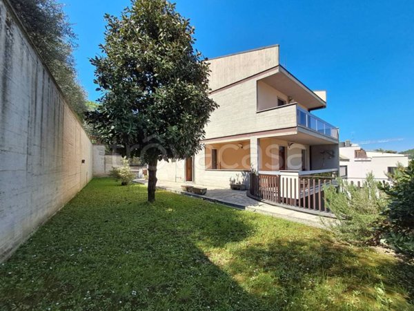casa indipendente in vendita ad Ascoli Piceno in zona Porta Maggiore