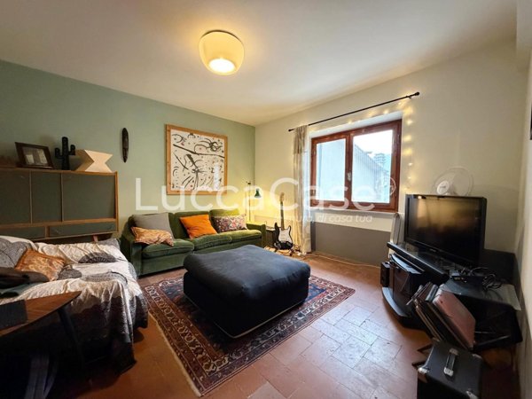 casa indipendente in vendita ad Ascoli Piceno in zona Mozzano