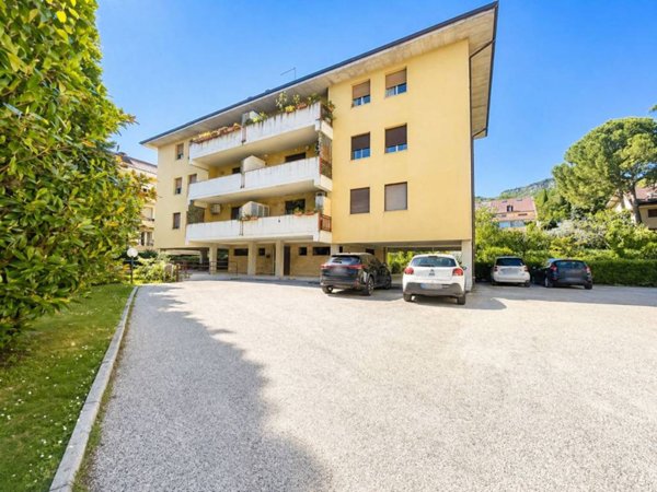appartamento in vendita ad Ascoli Piceno