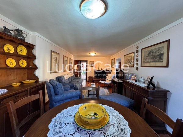 casa indipendente in vendita ad Ascoli Piceno in zona Mozzano