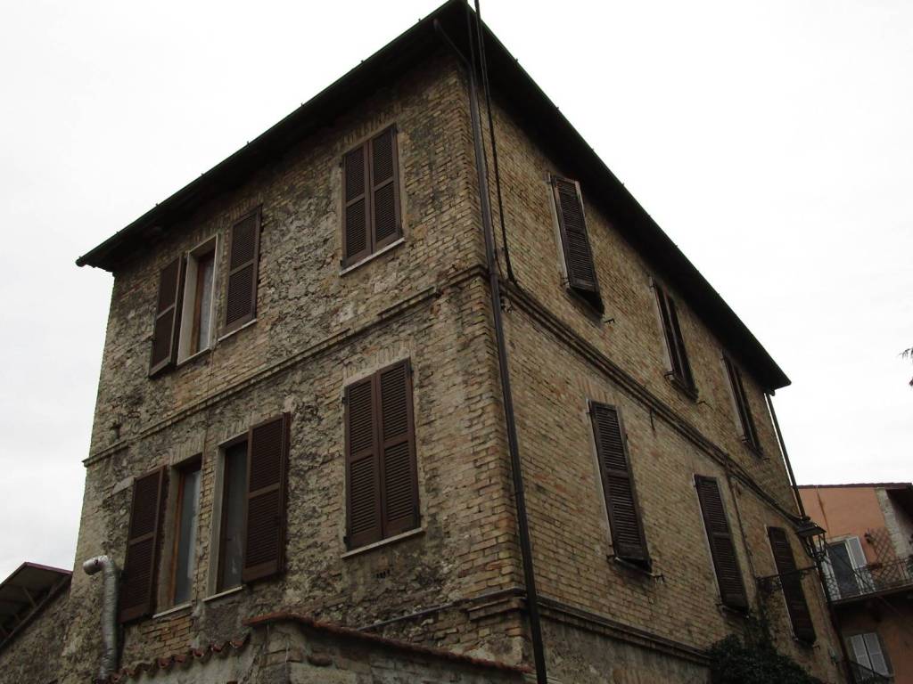 appartamento in vendita ad Ascoli Piceno in zona Centro Storico