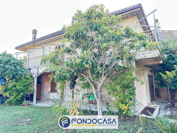 casa indipendente in vendita ad Ascoli Piceno in zona Croce di Tolignano