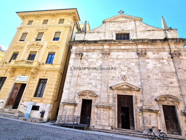 appartamento in vendita ad Ascoli Piceno in zona Centro Storico