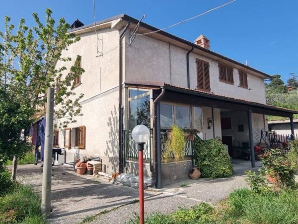 casa indipendente in vendita ad Ascoli Piceno
