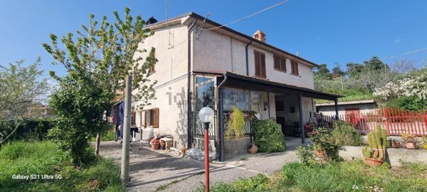 casa indipendente in vendita ad Ascoli Piceno