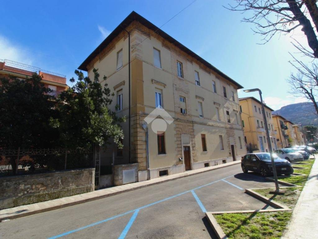 appartamento in vendita ad Ascoli Piceno in zona Campo Parignano