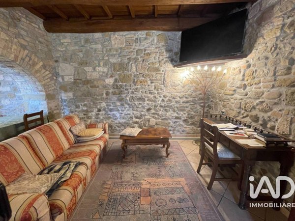casa indipendente in vendita ad Ascoli Piceno in zona Centro Storico