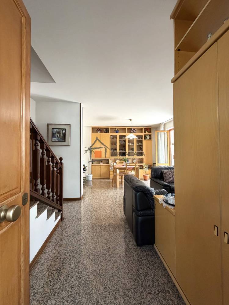 casa indipendente in vendita ad Ascoli Piceno in zona Monticelli
