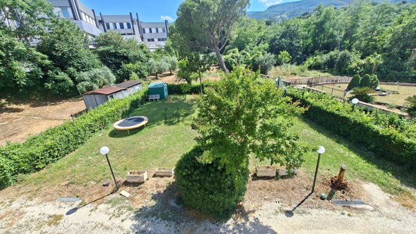 appartamento in vendita ad Ascoli Piceno in zona Lu Battente