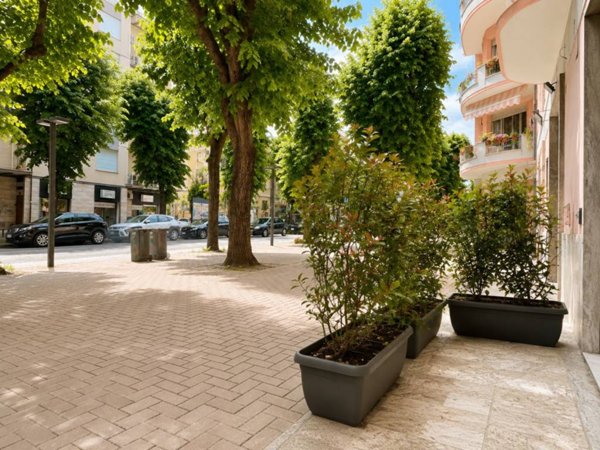 negozio in vendita ad Ascoli Piceno