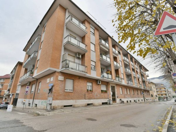 appartamento in vendita ad Ascoli Piceno in zona Campo Parignano