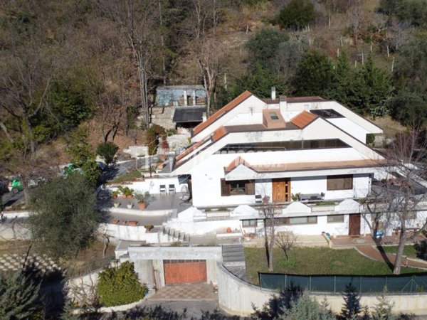 casa indipendente in vendita ad Ascoli Piceno in zona Porta Romana