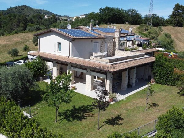 casa indipendente in vendita ad Ascoli Piceno in zona Campo Parignano