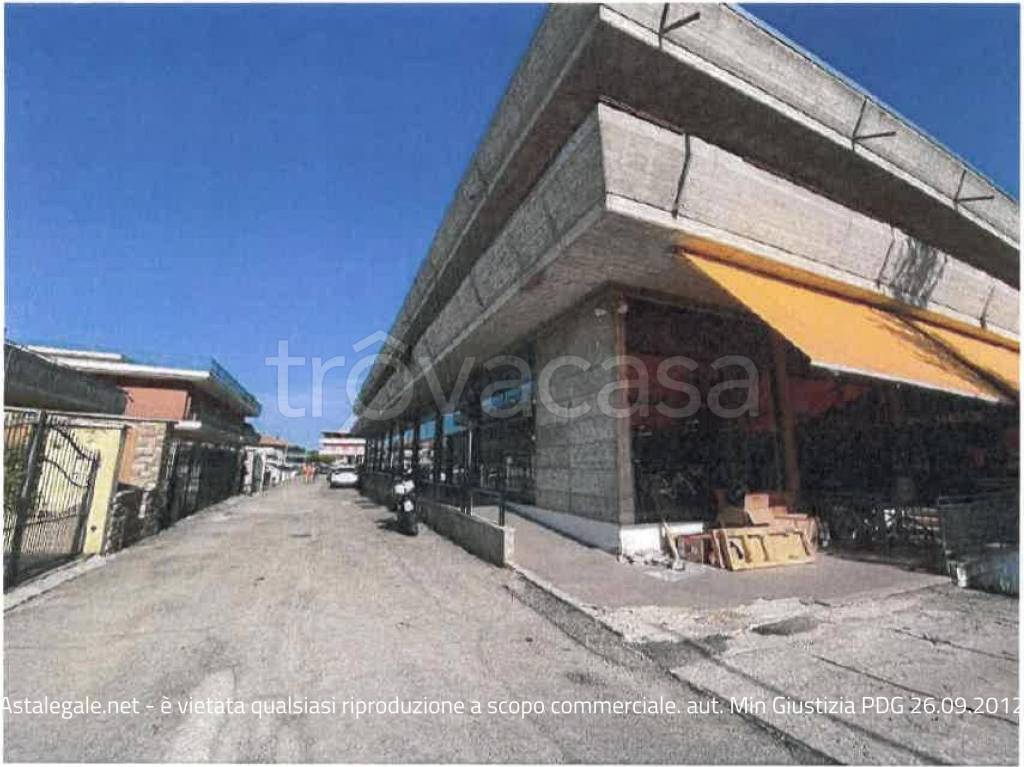 negozio in vendita ad Ascoli Piceno
