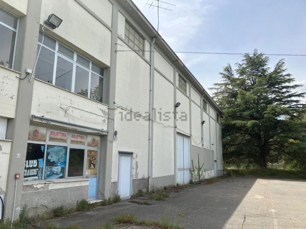 negozio in vendita ad Ascoli Piceno