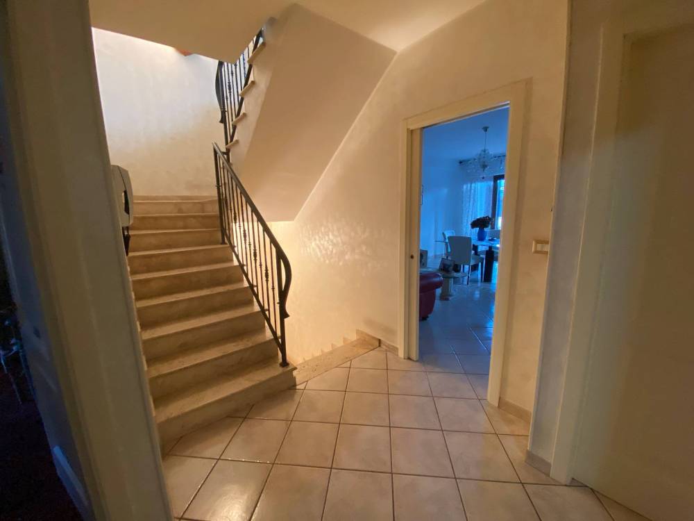 casa indipendente in vendita ad Ascoli Piceno in zona Monticelli