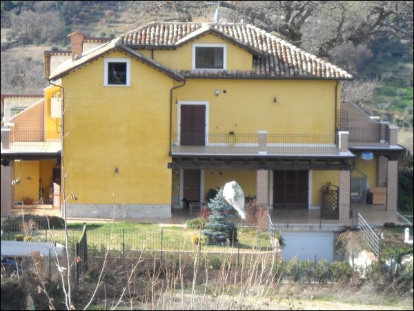 appartamento in vendita ad Ascoli Piceno