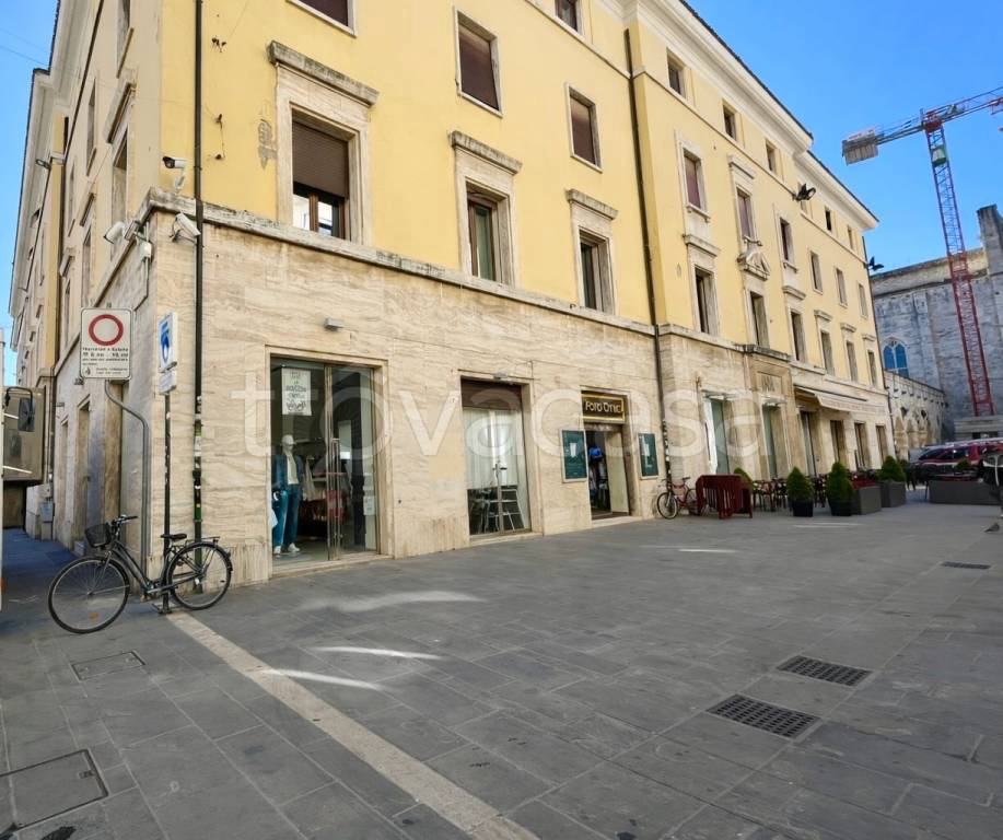 negozio in vendita ad Ascoli Piceno in zona Centro Storico