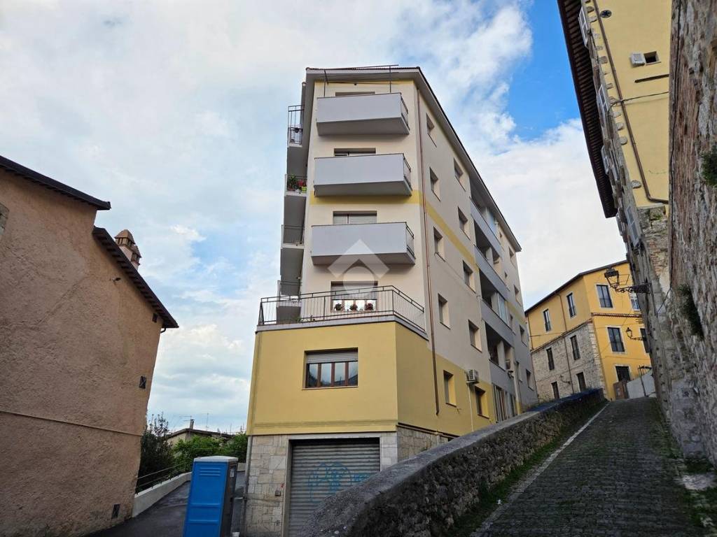 appartamento in vendita ad Ascoli Piceno in zona Centro Storico