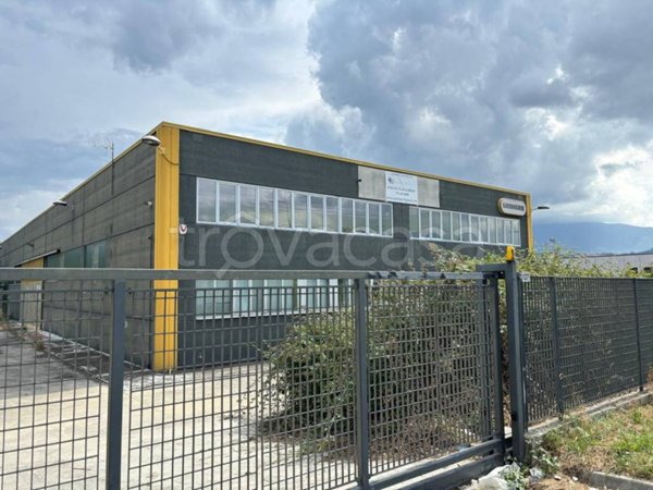 locale commerciale in vendita ad Ascoli Piceno