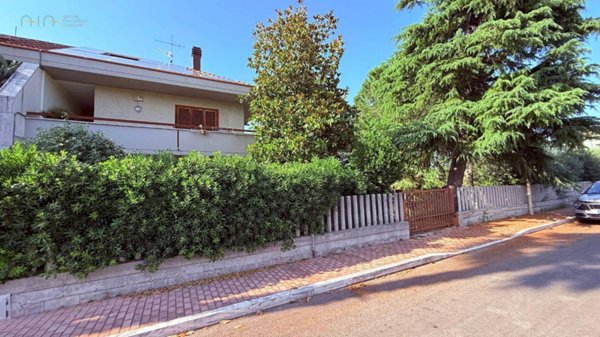 casa indipendente in vendita ad Ascoli Piceno in zona Marino del Tronto