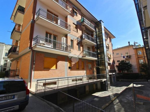appartamento in vendita ad Ascoli Piceno in zona Borgo Solestà