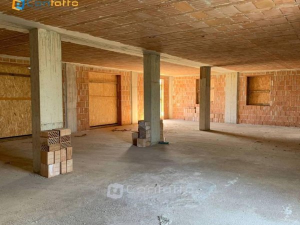 casa indipendente in vendita a Carassai