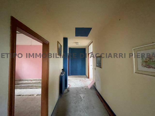 casa indipendente in vendita a Carassai
