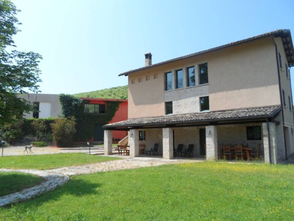 casa indipendente in vendita a Carassai